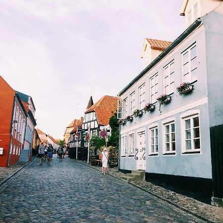 Апартаменты Ebeltoft Midtby Экстерьер фото